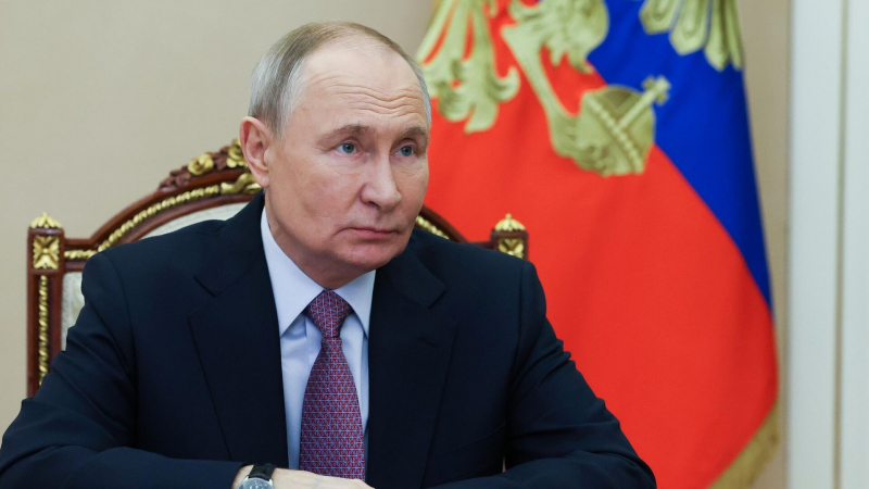 Россия и Белоруссия поддерживают друг друга в мировых делах, заявил Путин