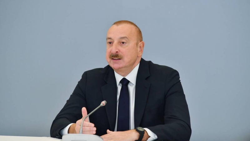 Алиев провел совещание в связи с авиакатастрофой в Актау