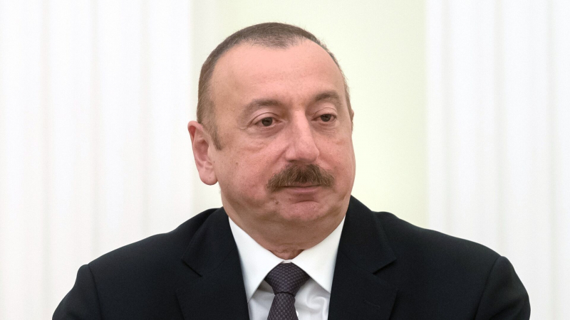 Алиев рассказал о проекте энергокабеля из Азербайджана в Европу