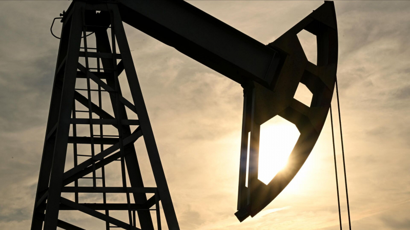 Bloomberg рассказал об ужесточении ограничений G7 цен на нефть из России