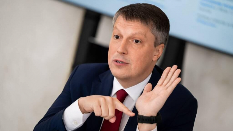 Георгий Горшков: люди начали перекладывать деньги из-под подушки на вклады 