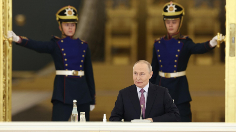 Мишустин доложил Путину о готовности паспортов 19 нацпроектов