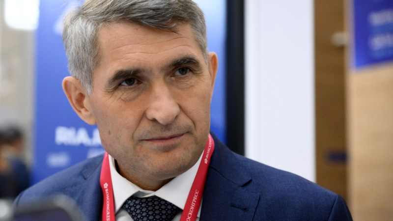Николаев открыл сессию форума "Стратегия и практика успешного бизнеса"