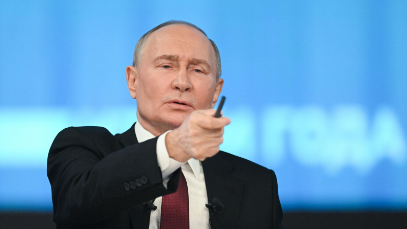 Путин ответил на оскорбления в его адрес из-за рубежа