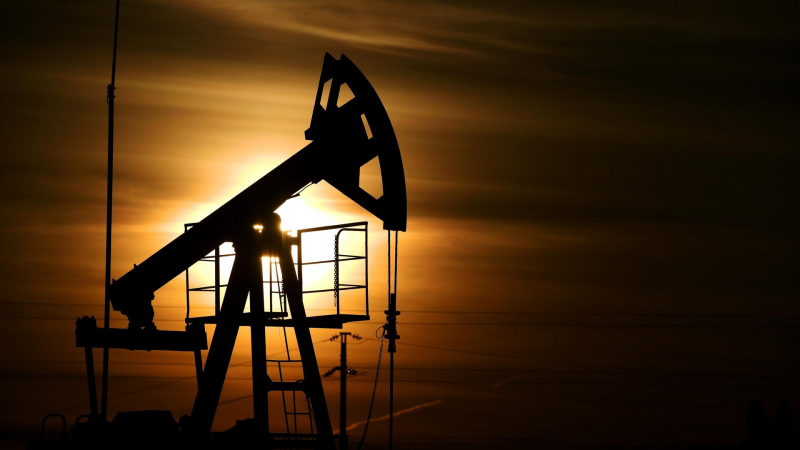Россия продлила срок действия ответных мер на потолок цен на нефть