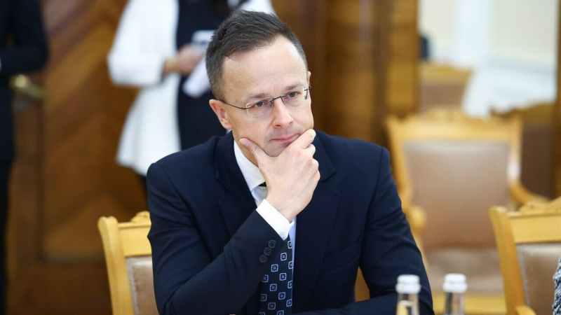 Сийярто рассказал о сотрудничестве с Россией в свете санкций против ГПБ