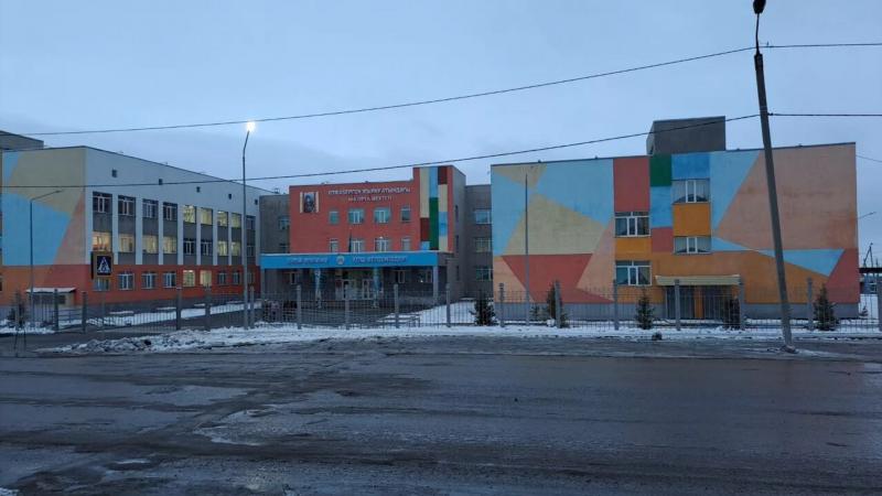 Три школьника пострадали в Петропавловске из-за рухнувшей с потолка штукатурки 