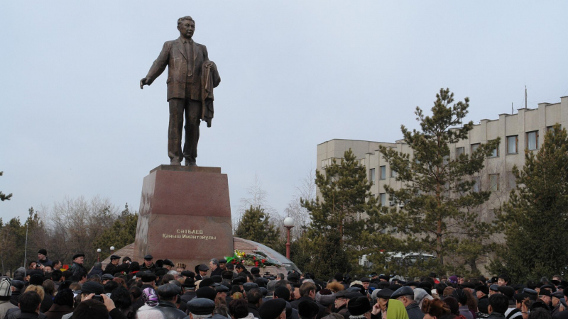 В Казахстане изменили правила установления памятников